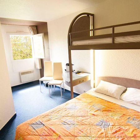 Egg Hotel - Hotel Les Gens De Mer Dieppe Bagian luar foto