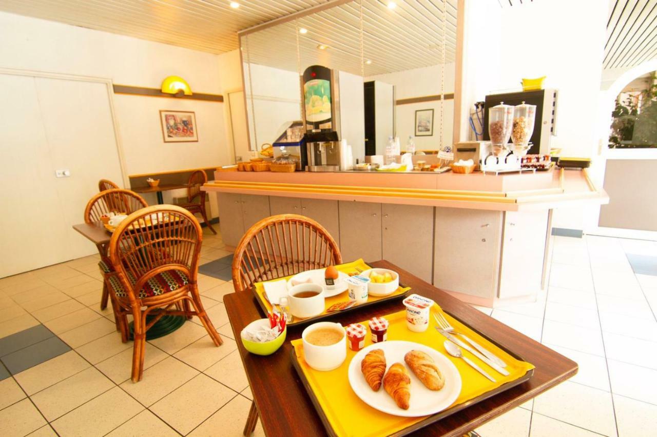 Egg Hotel - Hotel Les Gens De Mer Dieppe Bagian luar foto